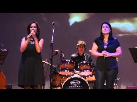 BIDELLATI-C.E.M- Damares Fabri e Lilian Scola "Aleluia" - Recital Religioso 2013