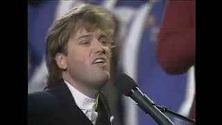Michael W  Smith &amp; Convidados - Crown Him With Many Crowns