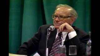 Why Warren Buffett reads annual reports