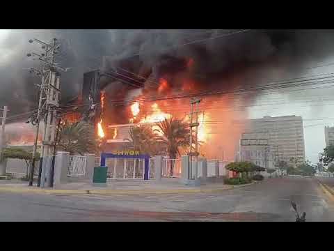 Incendio isla margarita Av bolivar tienda mister price..Wao..día loco..frente a hidrocaribe..
