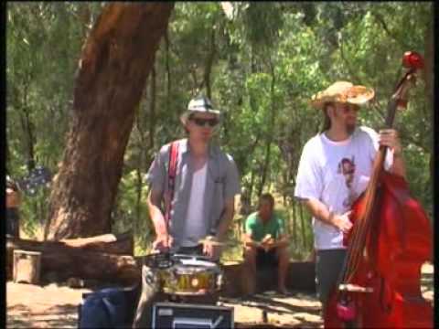 DOGSDAY LIVE - "Knife through my heart"  Hippy Market, St Andrews