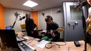 IT&#39;S JULY ALREADY - Sunny Bay | KONCERT x RADIO17