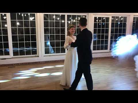 Izabela i Filip pierwszy taniec 4.12.2021