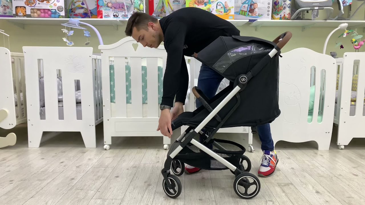 GB Qbit+ All City Fashion Velvet Black & Cybex Aton 5 Deep Black