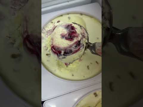 Baseball Nut Ice Cream #shortsvideo #satisfying #icecream #youtubeshorts #baskinrobbins