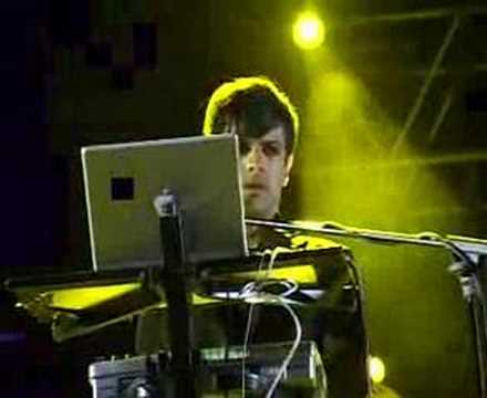 Gustavo Cerati - Tu locura (vivo puerto madero 2004)