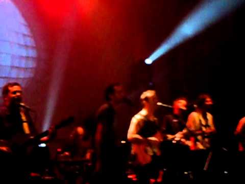 Sos tan fashion - Kevin Johansen, Alan Gomez (Famasloop)