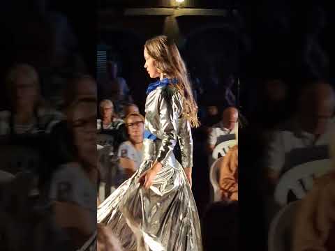 DESFILE FRANCIS MONTESINOS 24-25. #desfiledemoda #moda#diseñador