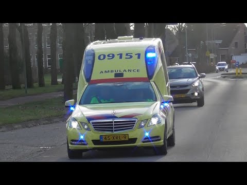 A1 Ambulance 09-151 met spoed naar het Rivierenland Ziekenhuis in Tiel