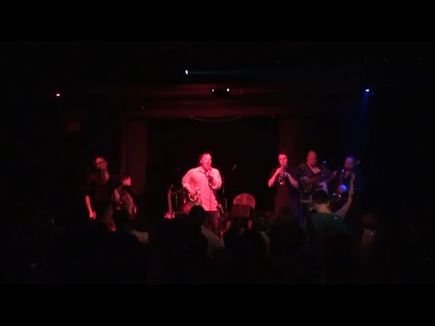 Poletíme? - Poletíme? (live) - Postel (Kabinet Múz - 2014)