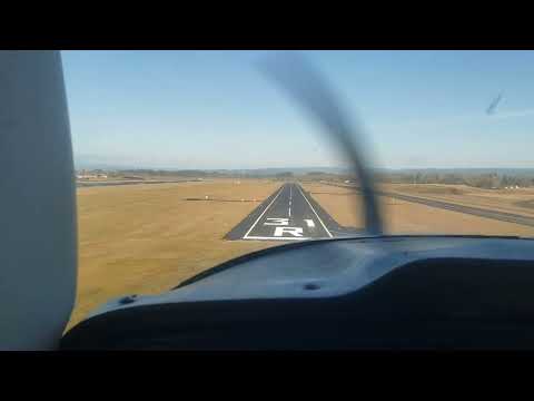 c152 landing final round out and flare