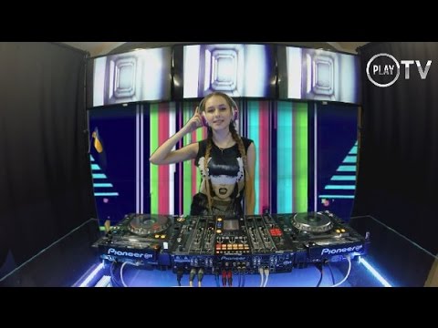 KSENIYA KESS - Live @PLAY TV 6.04.2016
