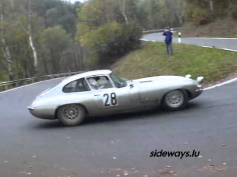 How to drive a Jaguar E-Type