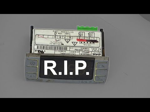 What's Inside a BROKEN Dixell Refrigeration Controller?