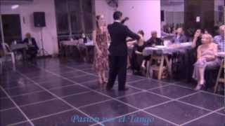 REBECCA O'LAOIRE y NANY PERALTA bailando el tango POCAS PALABRAS en FLOREAL MILONGA