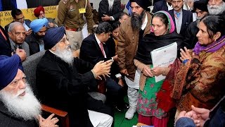 preview picture of video 'CHIEF MINISTER HOLDS MAIDEN SANGAT DARSHAN FOR NRIs IN MOGA'