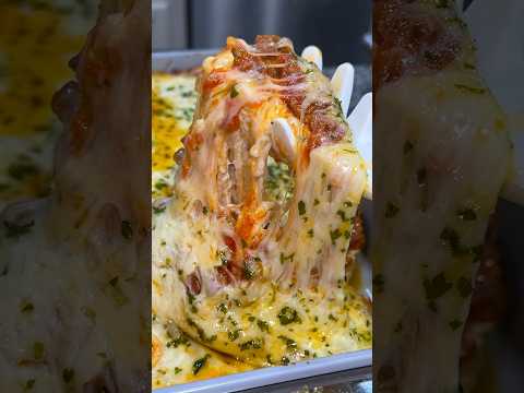 Making the VIRAL Spaghetti Bake 🍝🔥