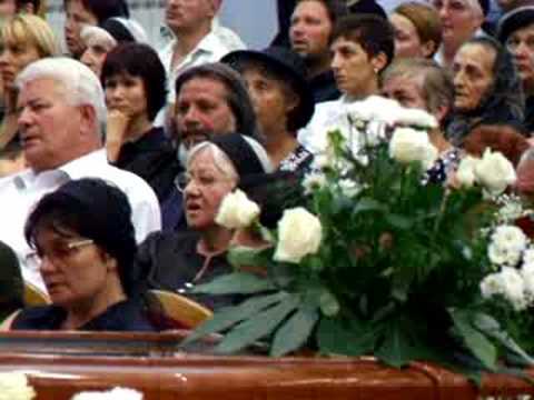 inmormantare Ema Careba - cantare comuna