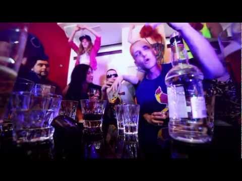 05.ŚrubaWBC feat.Robako(Erijef Massiv) - I tak w kółko  prod.Niedro OFFICIAL VIDEO 2013r