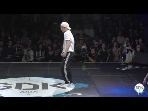 SDK ASIA 2016 Finals - Popping 1on1 - Louis Vs Bobby [TIE]