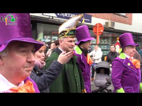 Sjikke Dinges  kindercarnaval neemt start in  het centrum van Ninove.