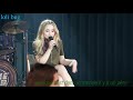 Sabrina Carpenter Chante Thumbs Traduit