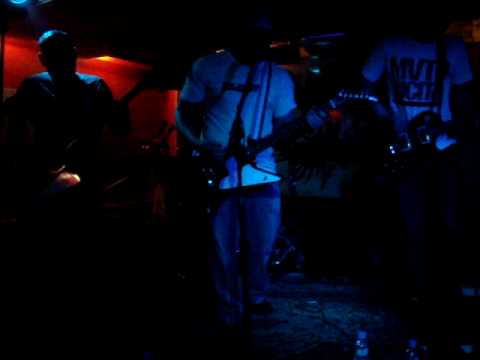 Raped Dolls - Sin Miedo (Rock-on Bar Maracaibo)