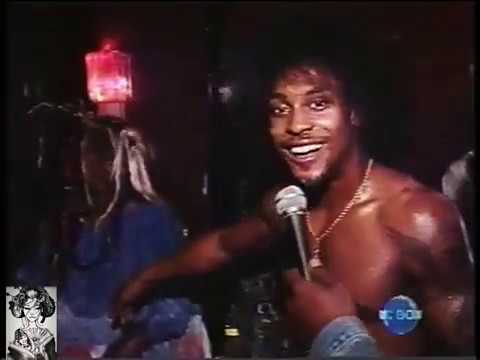 D'Angelo November.6.1999 Behind The Scenes Excerpt