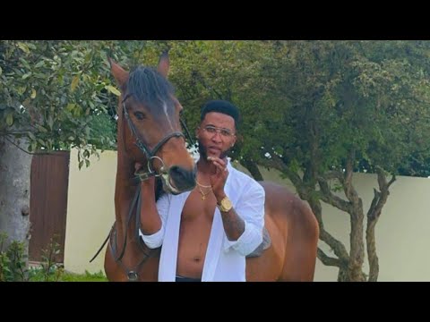 MILITO FREIRE - CARINA DE LANDA - (video official 4k)