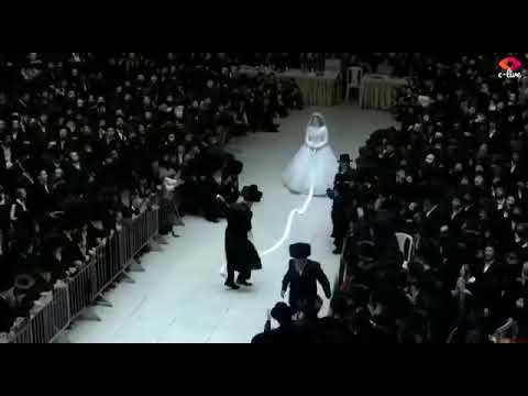 Mitzvah Tantz In Boyan - Shvat 5783