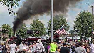 Tractor pulls Utica, WI