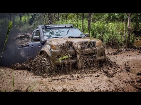 4x4 Trail - Rain and Lots of Mud - Sideropolis SC - Troller, Willys, Toyota, F75