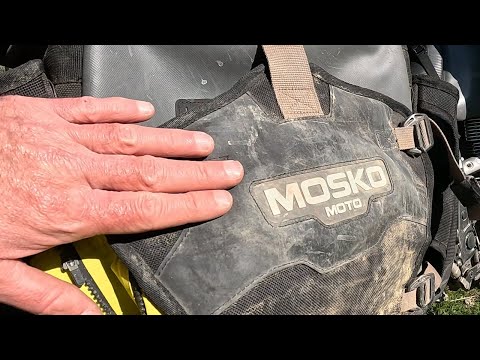 Mosko Moto 35L Backcountry Panniers, 40L Duffle, Pico Tank Bag, Fatty Tool  Roll & Jackaloft Review