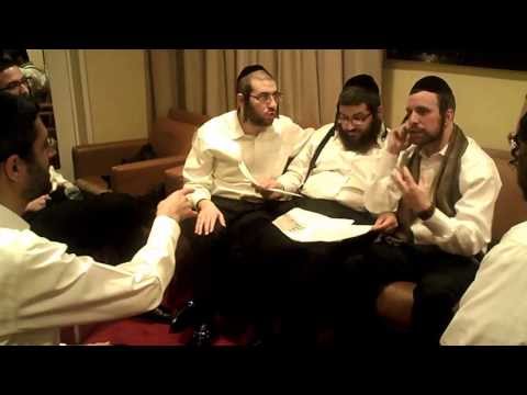 Ari Goldwag & the Shira Choir rehearsing Am Echad backstage at HASC 27