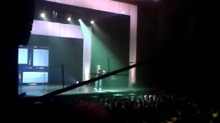 Kev Adams au Zenith de Dijon en direct sur W9