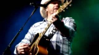 Toby Keith - Weed With Willie (Live in Dublin, 2009)