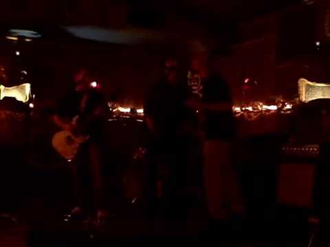 F.P. ToZ At Otto's Shrunken Head (with special drunk guest: Kenn Rowell of The Baghdaddios)‏