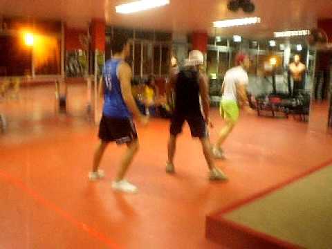 HOJE EU QUERO TRAIR MR JAMAICA E MC RICARDO COROGRAFIA CIA SAULUS BUTTE