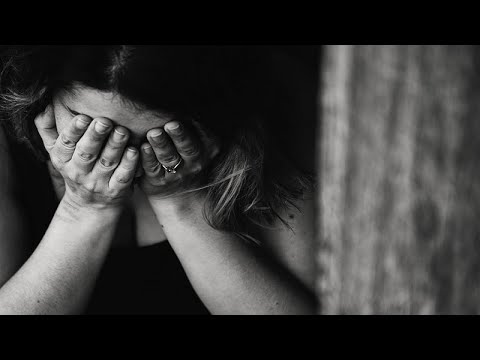 Mărturia cutremurătoare a unei femei afectată de sindromul post-avort. „Mă tot striga: mami, mami..”