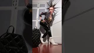 Download lagu Punk Rock Girl: Outfit ☠️ #punk mp3