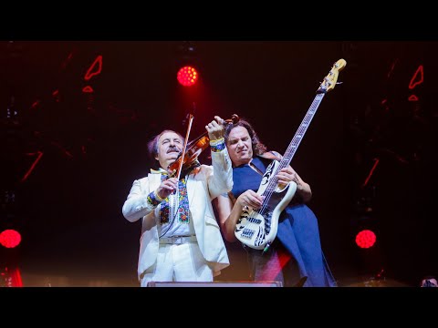 Lăutarii lui Botgros și LUPII lui Calancea - Sârba de la nord( Live varianta Lupilor, Arena Chișinău