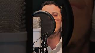 Album Vocals are Done, Which Means Album is Almost Done. 🔥 #jewishmusic #newalbum #song (הזמר והיוצר שמחה יעקבי) - התמונה מוצגת ישירות מתוך אתר האינטרנט יוטיוב. זכויות היוצרים בתמונה שייכות ליוצרה. קישור קרדיט למקור התוכן נמצא בתוך דף הסרטון