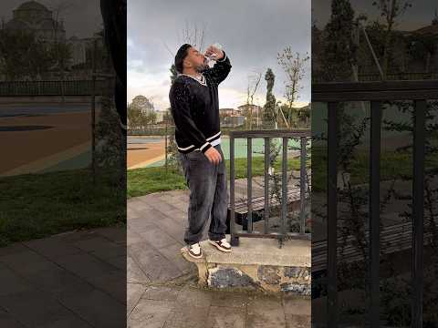 Günde en fazla kaç litre su içiyorsun ? #cankutx #shorts