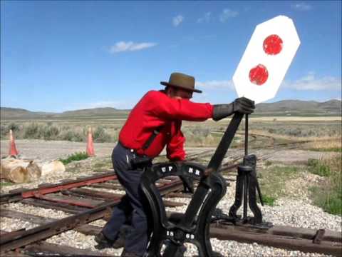 Harp stand vs. column stand