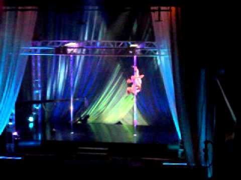 flying laura california pole dance championship 2010