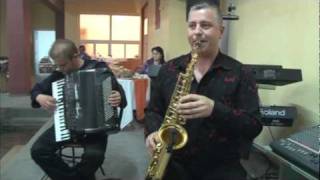 preview picture of video 'Majorat Andrada   Instrumentala   Restaurant Mures Ilia 05.11.2010'