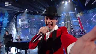 J-AX: &quot;Tutto tua madre&quot; -  Un Natale d&#39;Oro Zecchino 14/12/2018