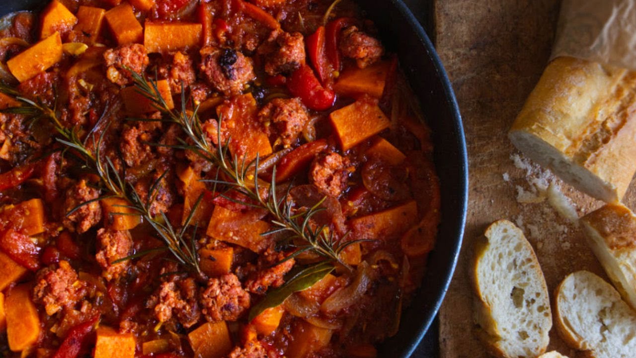 Smoky sweet potato chorizo recipe (Easy 30min onepot)