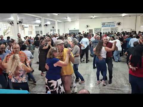 Muita dança e alegria no clube Alegria de Viver em Guaraniaçu Paraná(com marcos e margarida)