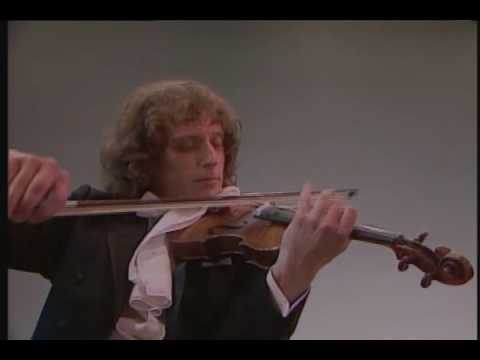 Паганини соло. Paganini: 24 Caprices. Каприз Паганини скрипка слушать. Паганини Каприс 24 картинки.